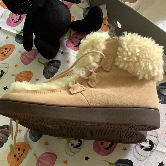 Vionic Women’s Winter Boots NEW 9.5 - Picture 2 of 7